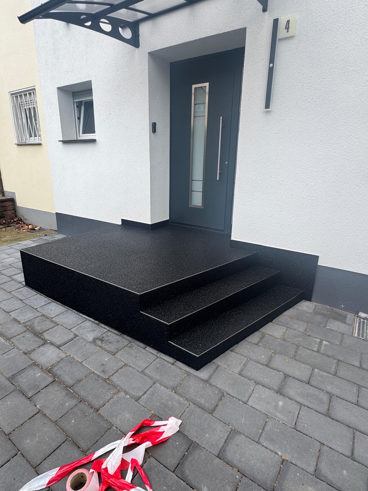 Eingangstreppe Hauseingang nachher