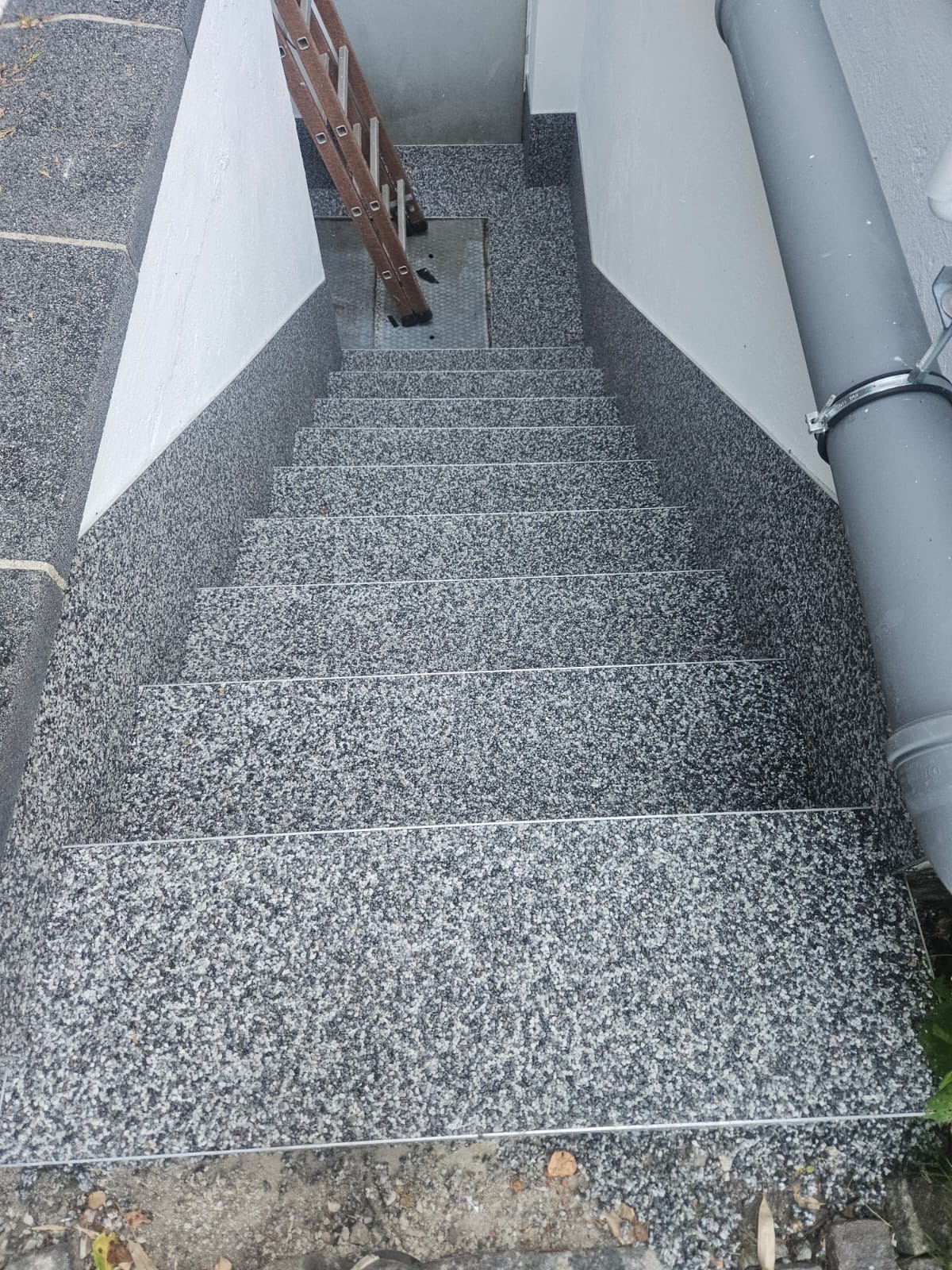 Kellertreppe Außentreppe nachher